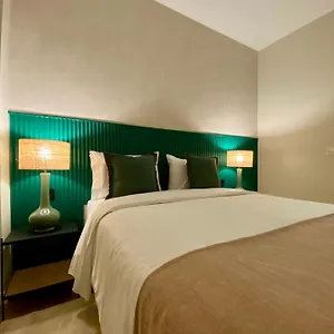 canarios-apartments-cardal-iii.hotels-lisbon-portugal.com/